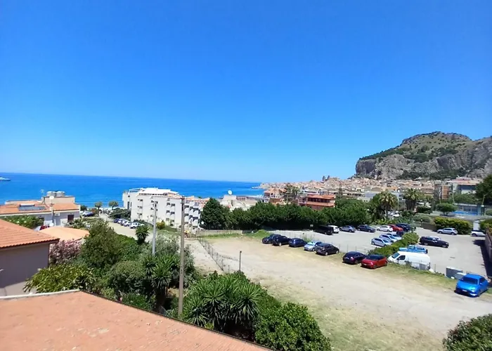 Πανσιόν Holidays 4*