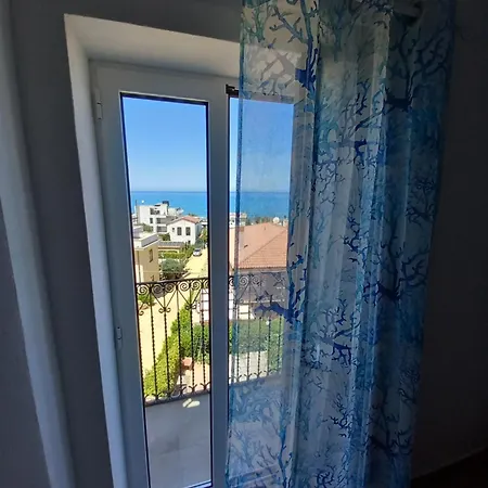 Holidays بيت ضيافة تْشيفالو