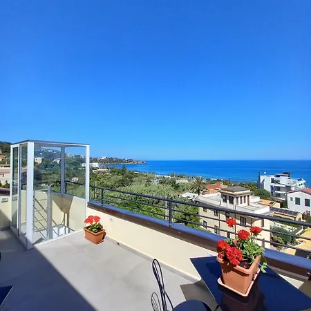 Holidays بيت ضيافة تْشيفالو